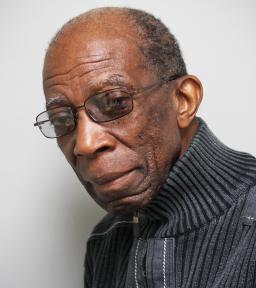 Alberto White
