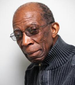 Alberto White